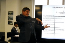 В Набережных Челнах обсудили, насколько роботы эффективнее человека